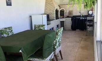 Imagem 3: Casa com piscina churrasqueira