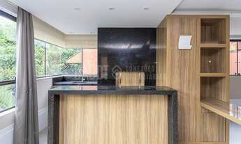 Imagem 2: Apartamento para venda possui 130 metros quadrados com 3 quartos em Petrópolis - Porto Ale