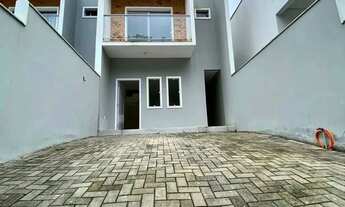 Imagem 4: Casa com 3 dormitórios sendo 1 suíte e 2 vagas de garagem em Brusque