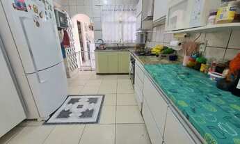 Imagem 6: Lindo sobrado na QNL 11 - Bloco J com 4 quartos