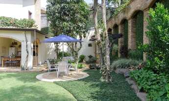 Imagem 3: Abaixo do valor - Casa em Estilo Toscano no Residencial 4 - Com vista para Mata Preservada