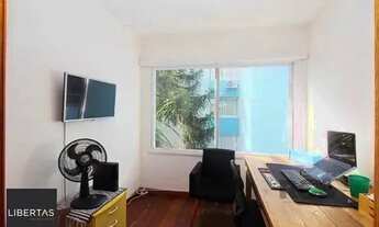 Imagem 7: Apartamento em Porto Alegre, no bairro Cristal, com 2 dormitório(s), e 2 banheir