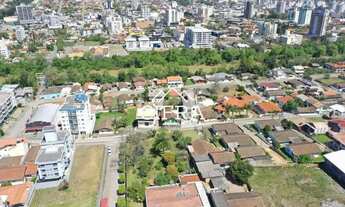 Imagem 5: Casa de Alvenaria - Venda - 03 quartos - 308m2 - Comercial - Rua Prefeito Wenceslau Borini