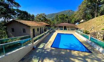 Imagem 2: Sitio as margens da BR 036 - com lago e piscina
