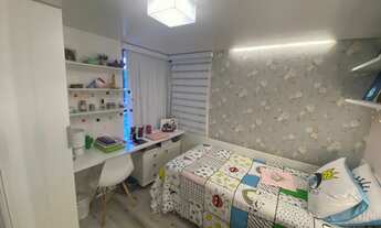 Imagem 7: AK.Vendo belíssimo apartamento reformado na beira mar. 164m, 4 suítes, 2 vagas