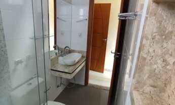 Imagem 5: Ótimo duplex três quartos sendo um suíte, frente para o nascente. Jardim Vitória Macaé RJ!