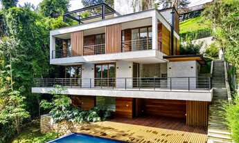 Imagem 2: Casa de condomínio para venda com 426 metros quadrados com 3 quartos em Itaipava - Petrópo