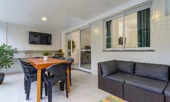 Imagem: Churrasqueira e TV na varanda, praia do