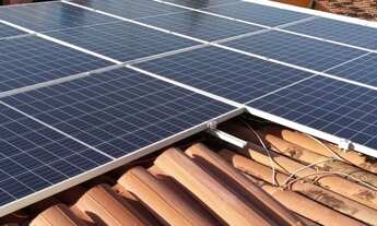 Imagem 2: Condomínio no Barro Duro, 3 suítes, 2 vagas, DCE, sistema fotovoltaico