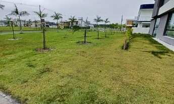 Imagem 6: Casa de condomínio para venda possui 316 metros quadrados com 5 quartos