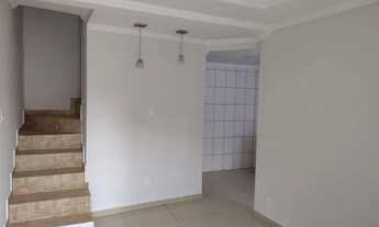 Imagem 2: Sobrado em Cond. Fechado - 02 dorms. - Embu das Artes - SP