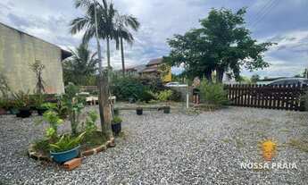 Imagem 4: Casa em terreno sozinho a 400 metros da praia com 2 dormitórios à venda, 127 m² por R$ 389