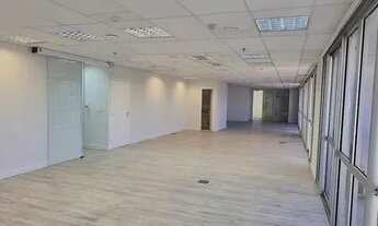 Imagem 2: Sala/Conjunto para aluguel possui 170 metros quadrados