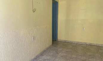 Imagem 2: Aluga-se kitnet Casa com 1 dormitório