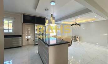 Imagem 7: Casa residencial em condomínio fechado no bairro Glória, 5 quartos, sendo 4 suítes, 1 escr