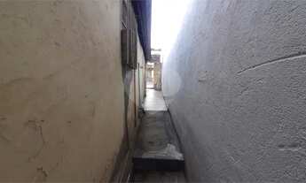 Imagem 6: Casa térrea antiga na Parada Inglesa