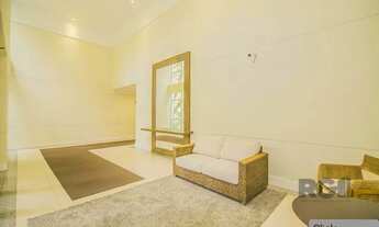 Imagem 4: Apartamento 3 dormitórios, suíte, 2 vagas. Andar alto, vista para infraestrutura do condom