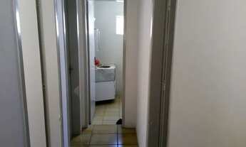 Imagem 2: Quarto mobiliado