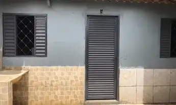 Imagem 2: ATENÇÃO! INVESTIDOR! Oportunidade Única! Lote com 3 Casas de 2/4! Renda de R$ 1800! Confir