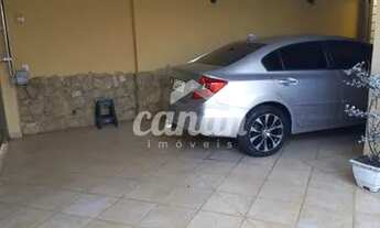 Imagem 2: Casa em Vila Tiberio - Ribeirão Preto com 120M², 3 Dormitórios e 1 Suíte por R$375.000 - V