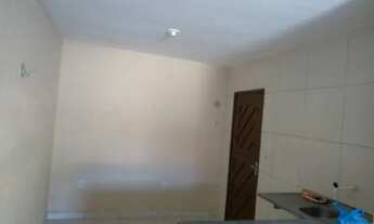 Imagem 3: Alugo Kitnet na Moêma Tinôco ZN com 1/4 e garagem R$380,00 reais Não paga água