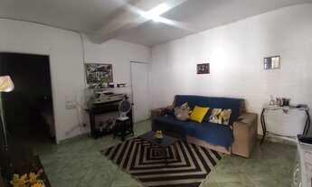 Imagem 6: Terreno com três casas