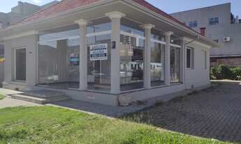 Imagem 2: Casa para aluguel possui 238 metros quadrados com 5 salas em Rio Branco - Novo Hamburgo