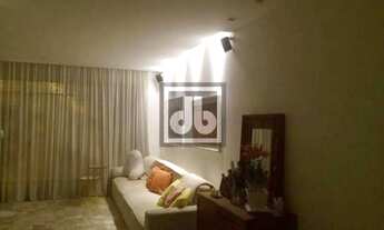 Imagem 3: Maravilhosa casa a venda na Tijuca, 5 quartos, 3 suítes, vaga de garagem. JBT66071