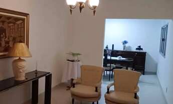 Imagem: Casa com 4 quartos e vagas para 4 carros