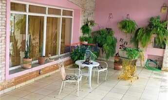 Imagem: Casa em Jacareí, no bairro Centro, à venda