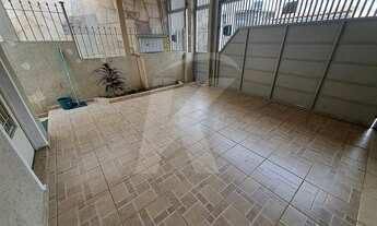 Imagem 4: Casa térrea com 1 quarto, sala, cozinha, banheiro, área de serviço, 1 vaga de garagem