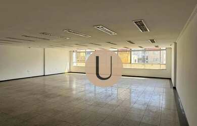 Imagem 3: Sala Comercial à 80 m da estação do metrô Localização Estratégica Descrição do imóvel: Áre