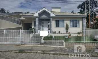 Imagem 2: Casa com 4 dormitórios - Carvoeira