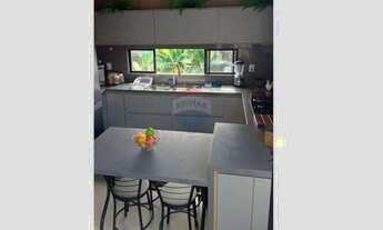 Imagem: Luxuosa Casa Desocupada na Rua Leonor Maria