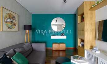 Imagem: Ao lado do metrô Fradique Coutinho lindo