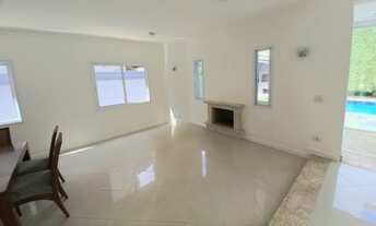 Imagem 4: Casa de condomínio para venda com 300 metros quadrados com 4 quartos