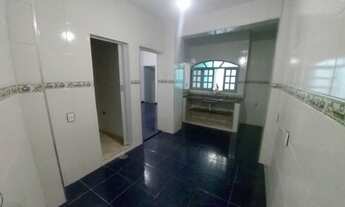 Imagem 2: CASA DE FUNDOS NA REGIÃO DO CANGAIBA COM 1 DORMITORIO E DESPENSA