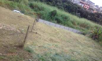 Imagem: Terreno levemente declive no bairro Retiro