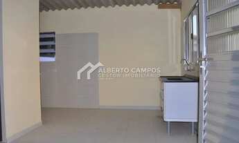 Imagem 3: Casa térrea muito bem conservada próxima de comércios e vias de acesso e transporte public