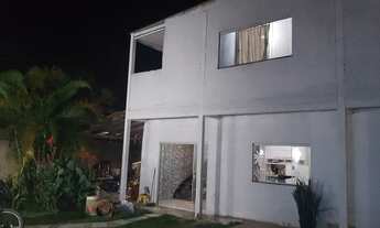 Imagem 3: OPORTUNIDADE ÚNICA! Sobrado com piscina em Cond. Fechado! 235m²! Arniqueira! Confira!