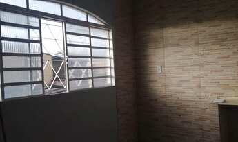 Imagem 4: Alugo casa ótima localização , perto de tudo