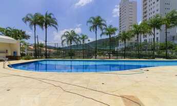 Imagem 7: Casa de condomínio sobrado para aluguel possui 160 metros quadrados com 3 quartos