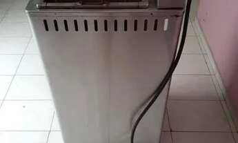 Imagem 3: Fritadeira Galpão / depósito com venda por R$850