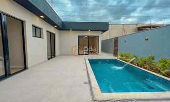 Imagem 6: Casa de condomínio para venda tem 243 metros quadrados com 4 quartos