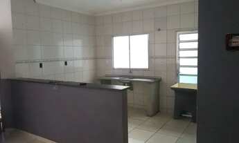 Imagem 7: Casa independente com quintal amplo e preço de ocasião