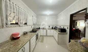 Imagem 5: Casa à venda - 4 dormitórios - 2 suítes - 247m² terreno - Quintal - Zona Sul