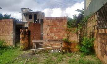 Imagem 6: Ende-se terreno com duas casas em construção no bairro Shangrila 4