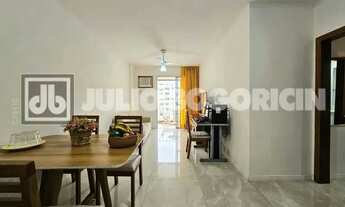 Imagem 6: Flat Copacabana! Localização privilegiada, Flat reformado com varanda e com muita iluminaç