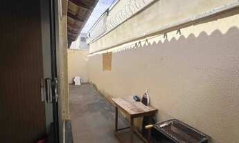 Imagem 5: °Vende-se casa na Sacramenta (V.N