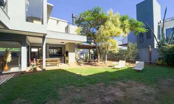 Imagem 2: Casa com 4 Dormitórios, sendo 2 suítes no Rio Tavares